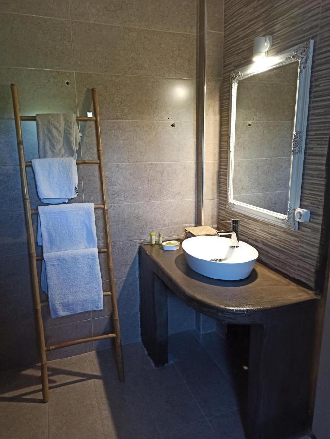 Petra Mare Suites Vourvourou Exterior foto