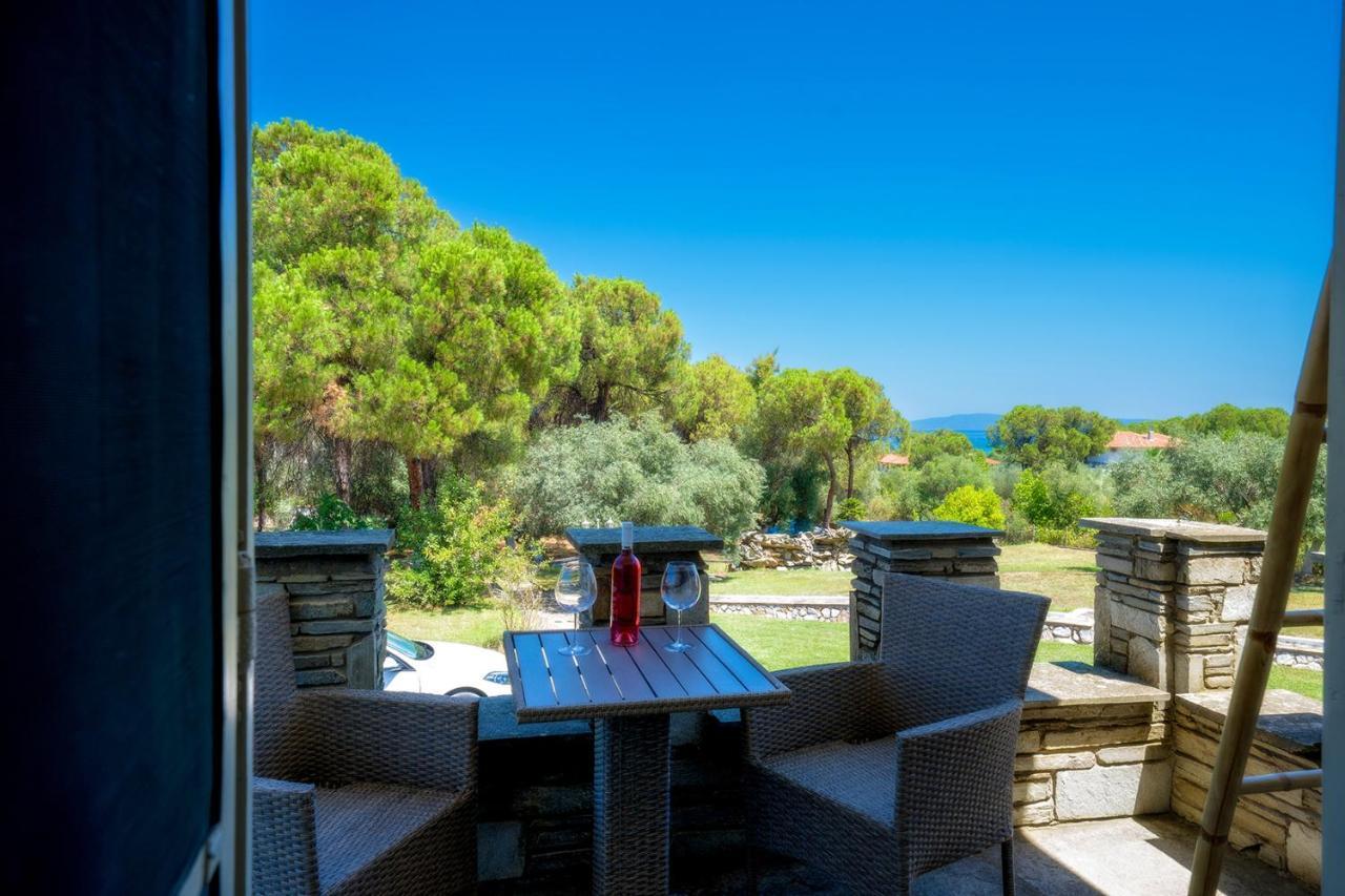 Petra Mare Suites Vourvourou Exterior foto